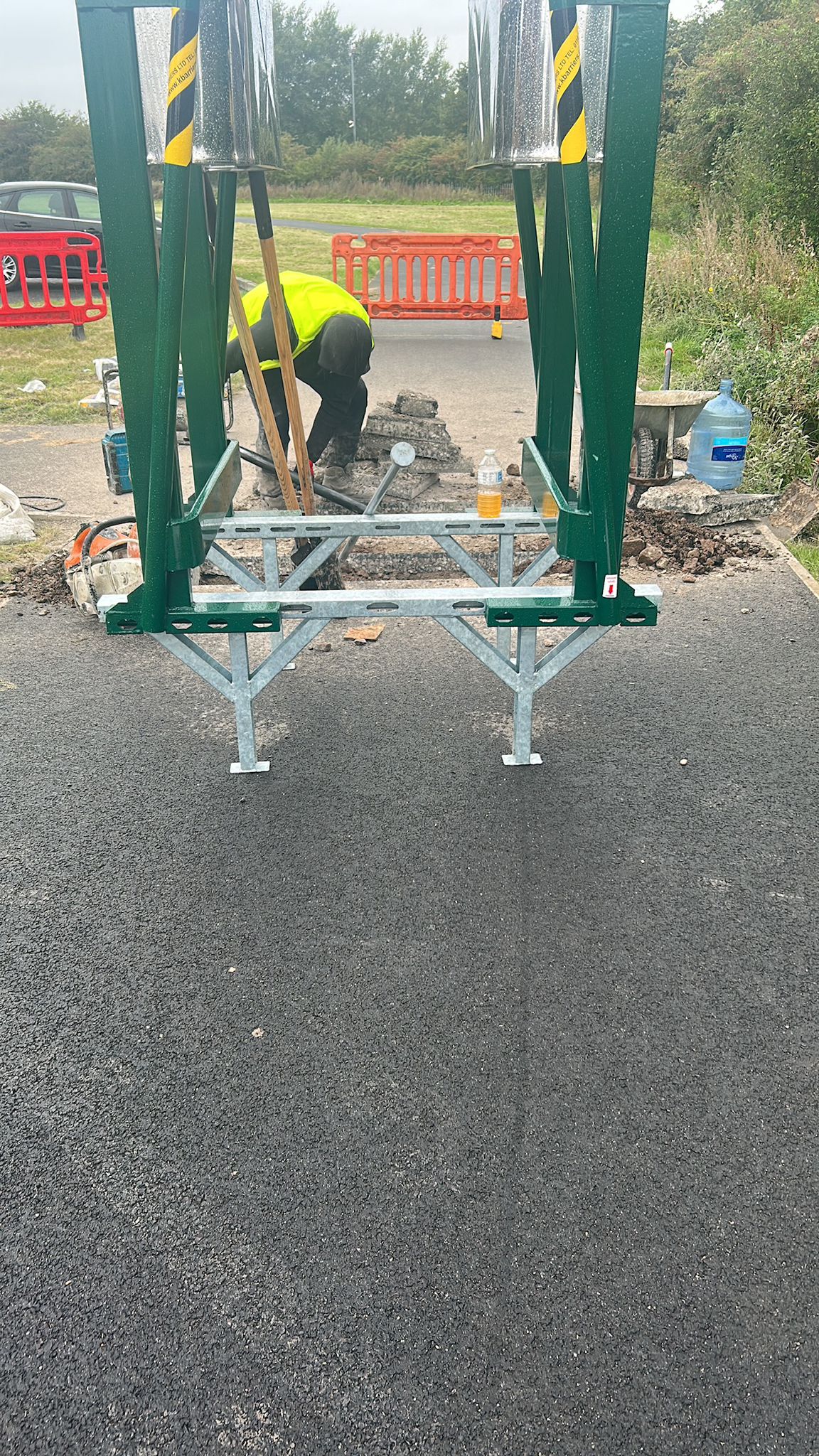 Commercial business fencing project